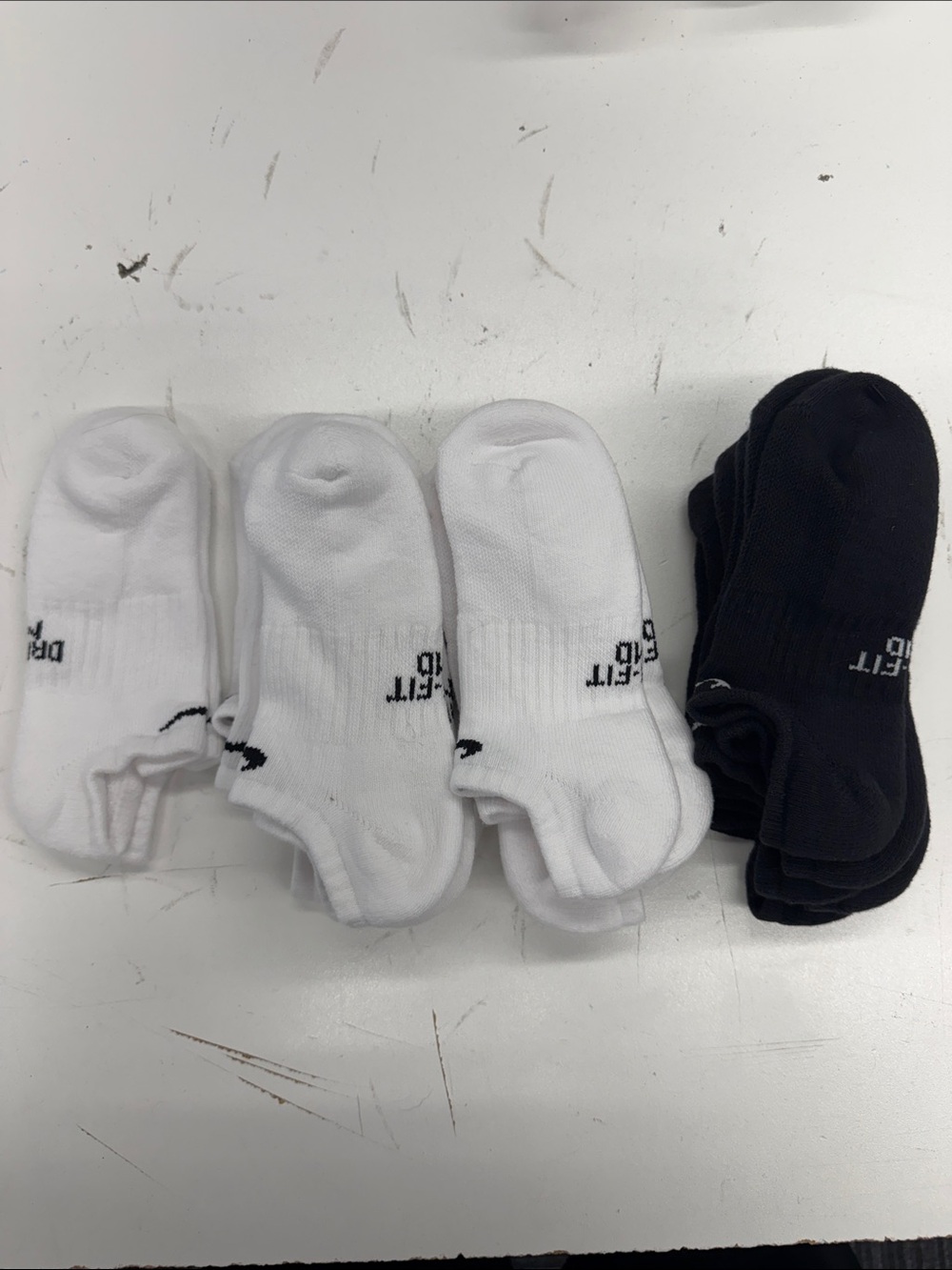 Nike No-Show Athletic Socks Pack Dri fit - Medium 6-8 White & Black - 10 Total
